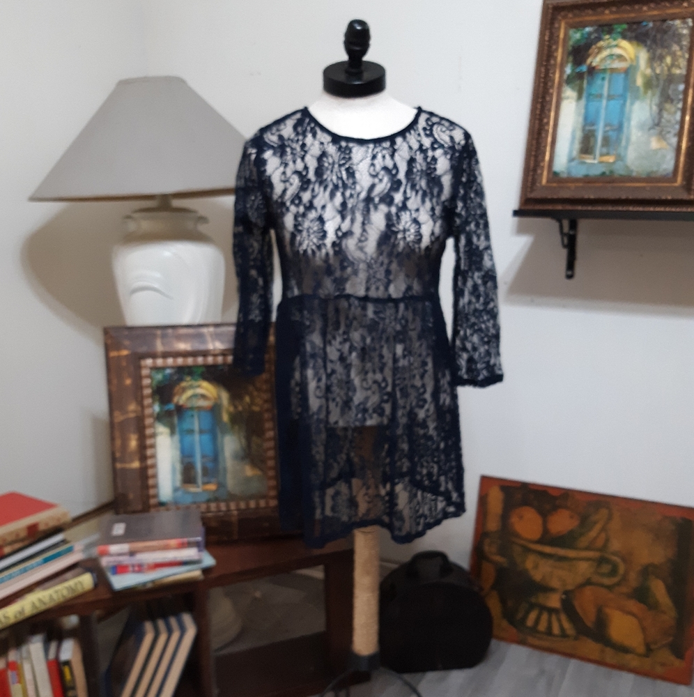 Womens Dark Lace Over shirt Blouse Sz Med KITSCH Make Any Top Fancy Black Blue